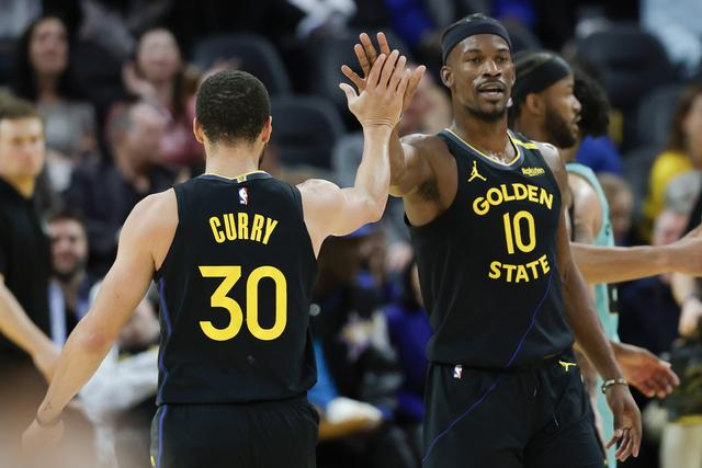 残阵勇士客场挑战独行侠 新星对决成胜负手