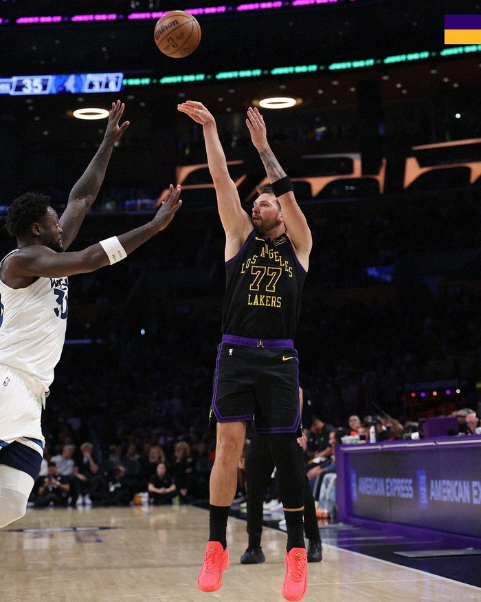 湖人主场大胜森林狼排名升至西部第四 东契奇里