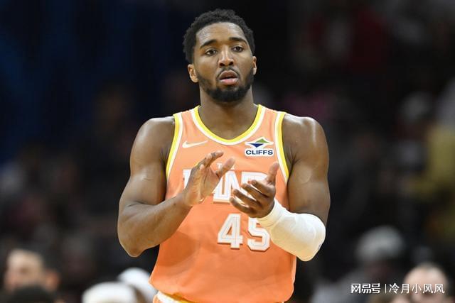 哈登与恩比德理念冲突致组合解散 骑士双塔战术