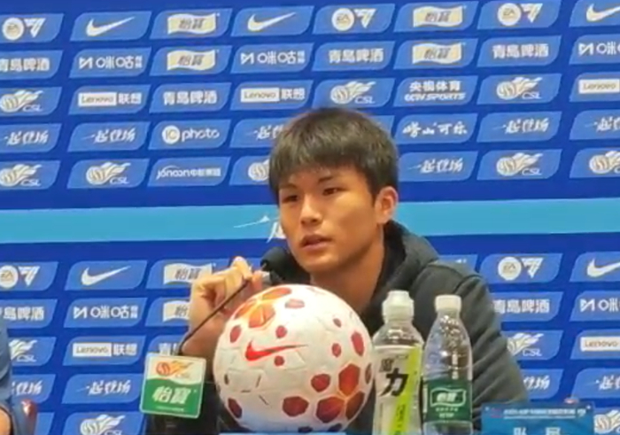 宿茂臻重返青岛备战关键战 强调年轻球员机会