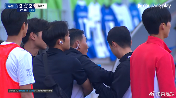 水原三星蓝翼主场险胜釜山争议判罚成焦点