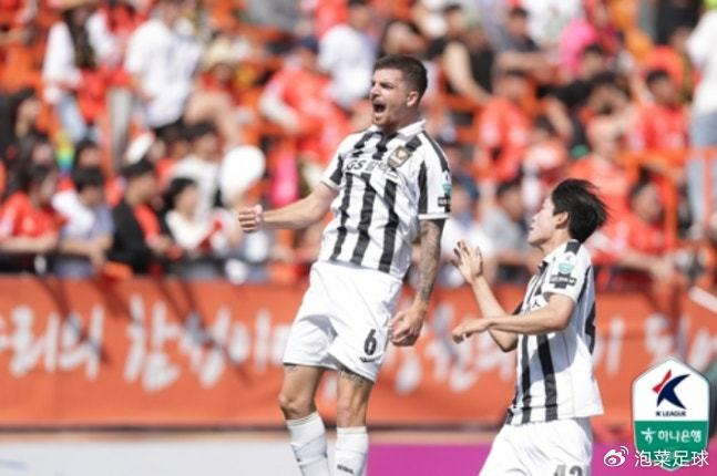 水原三星蓝翼主场险胜釜山争议判罚成焦点