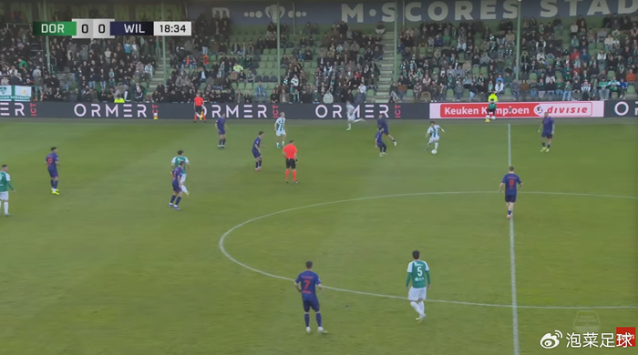 水原三星蓝翼主场险胜釜山争议判罚成焦点