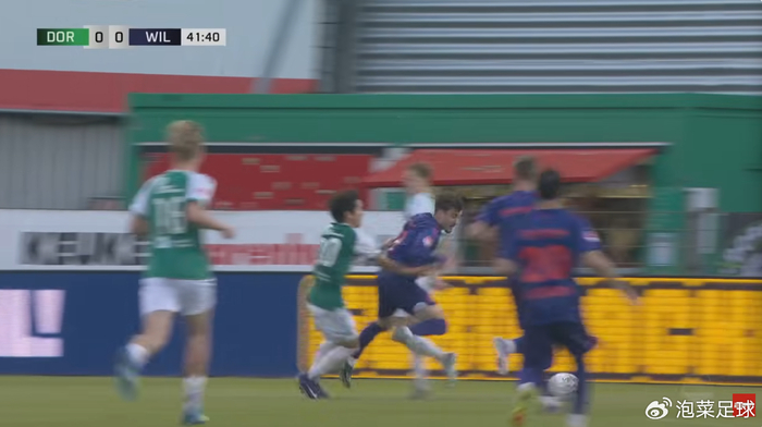 水原三星蓝翼主场险胜釜山争议判罚成焦点