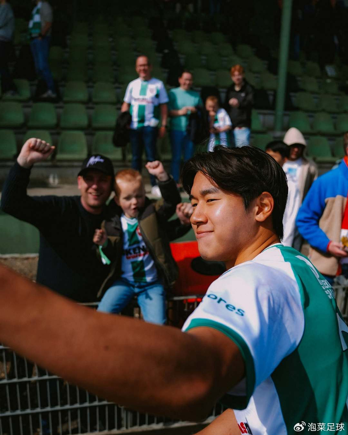 水原三星蓝翼主场险胜釜山争议判罚成焦点